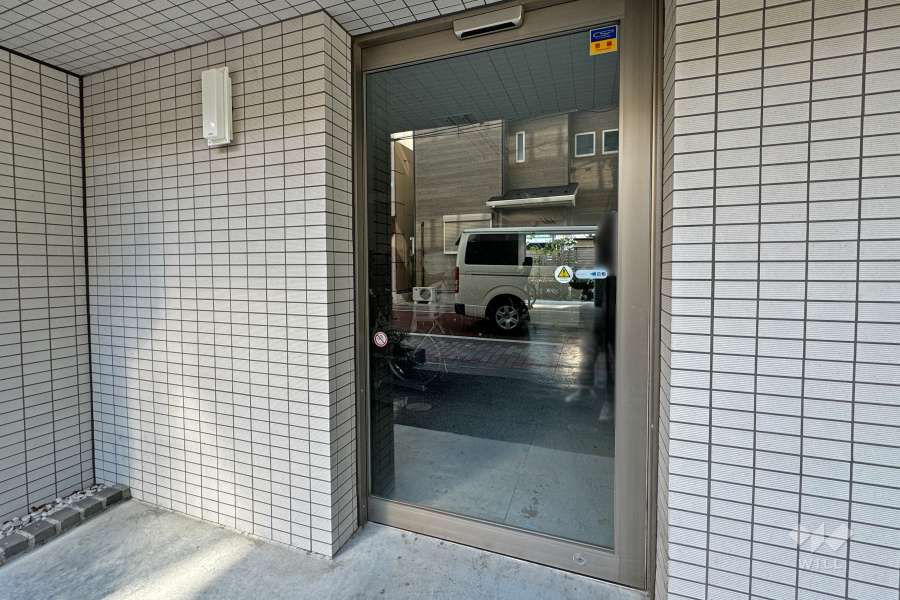 駐輪場入り口