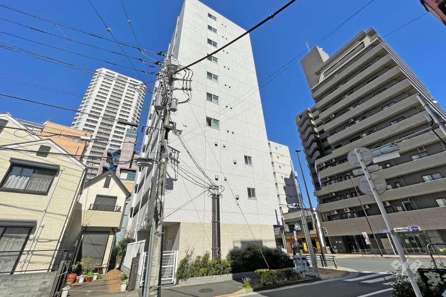 フェルクルールスクエア日暮里の外観（南西側から）