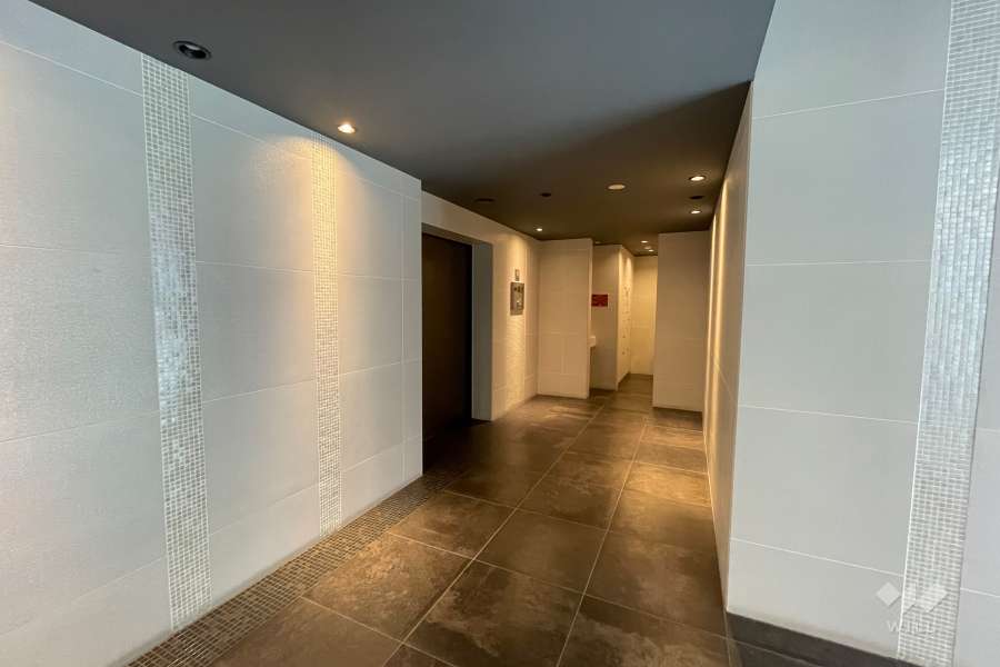 エントランスホール