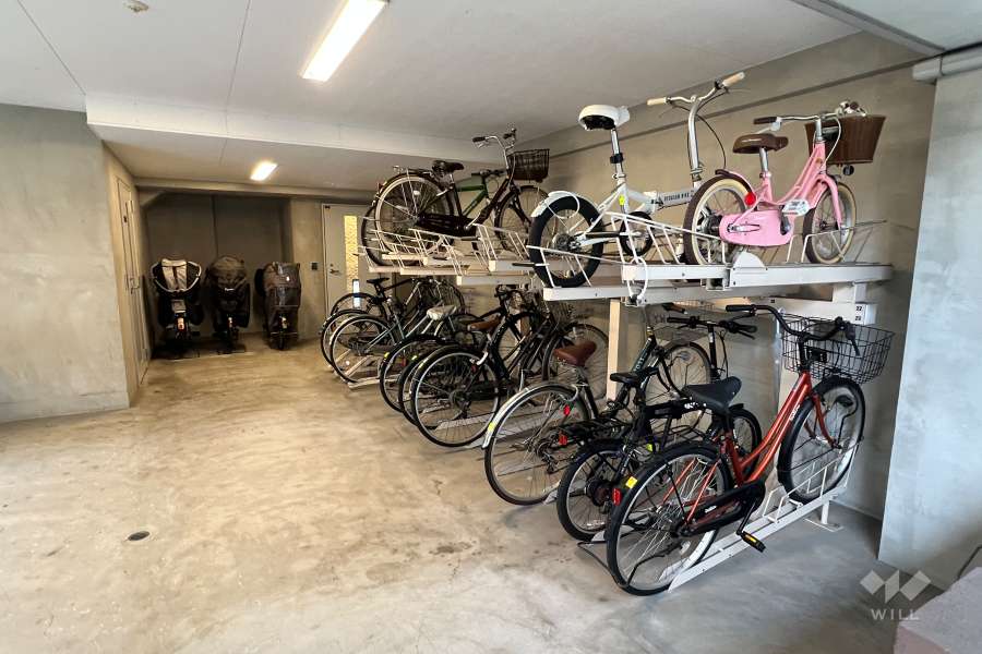 屋内に設けられた駐輪場