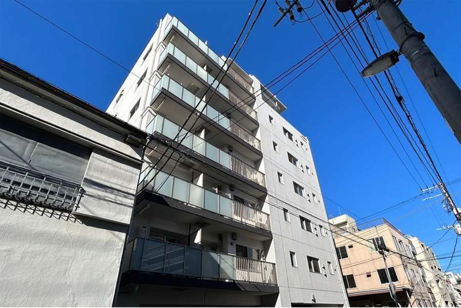 アステリオン日暮里の外観(南東側から)