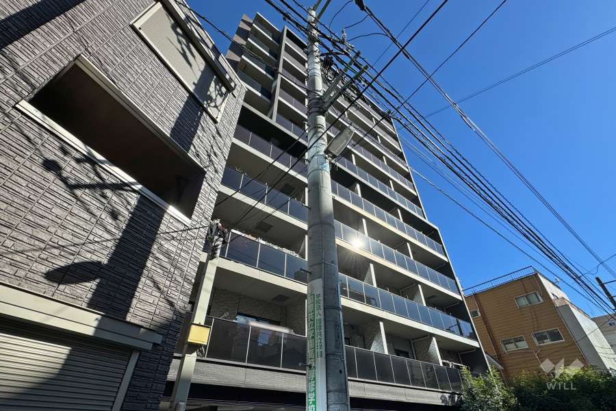 オープンレジデンシア日暮里の外観（南西側から）