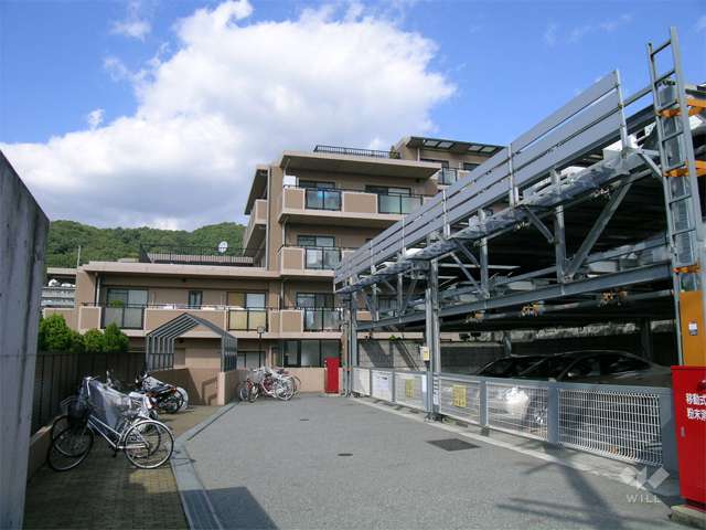 機械式の敷地内駐車場