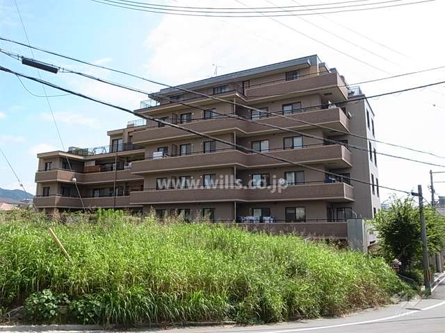 フィオーレ池田緑丘の外観（南西側から）