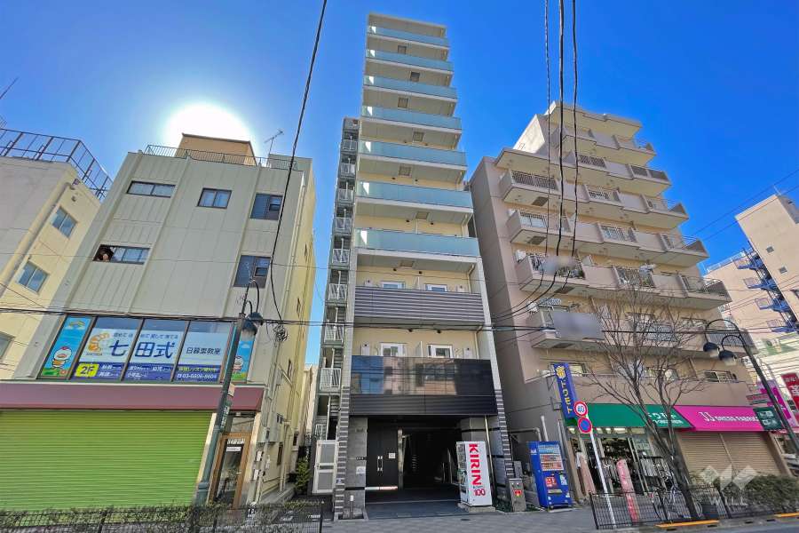 リヴシティ日暮里の外観（北東側から）