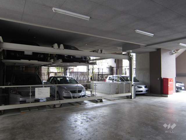 敷地内駐車場（屋内機械式）