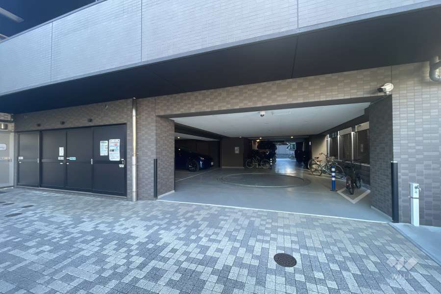 駐車場の出入り口