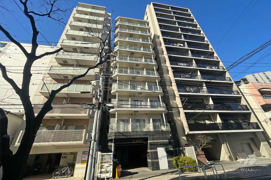 トラディス日暮里Eの外観（南東側から）