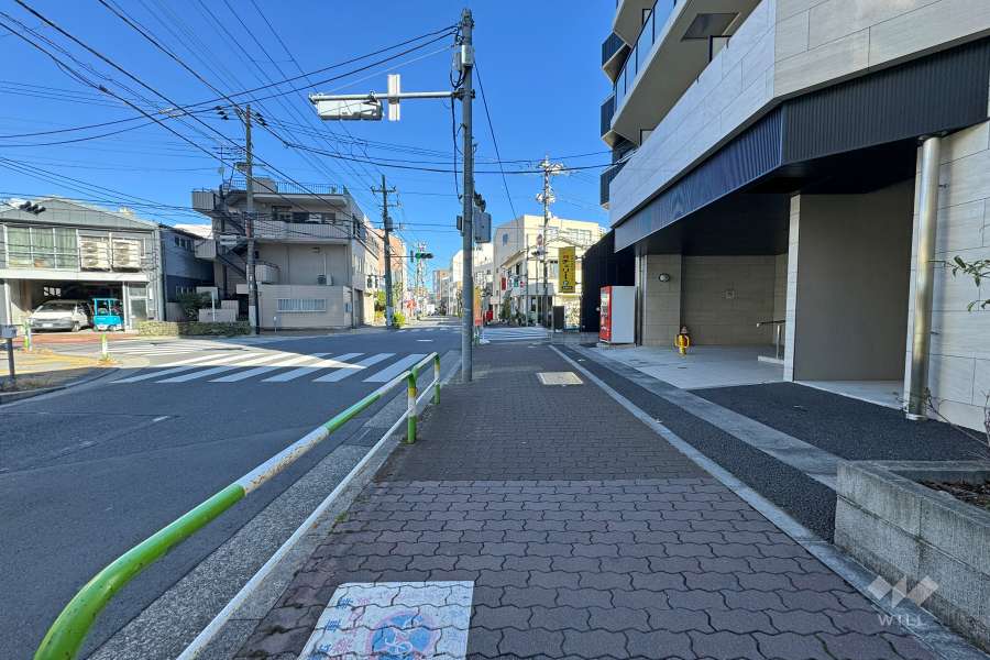 敷地北西側の前面道路　