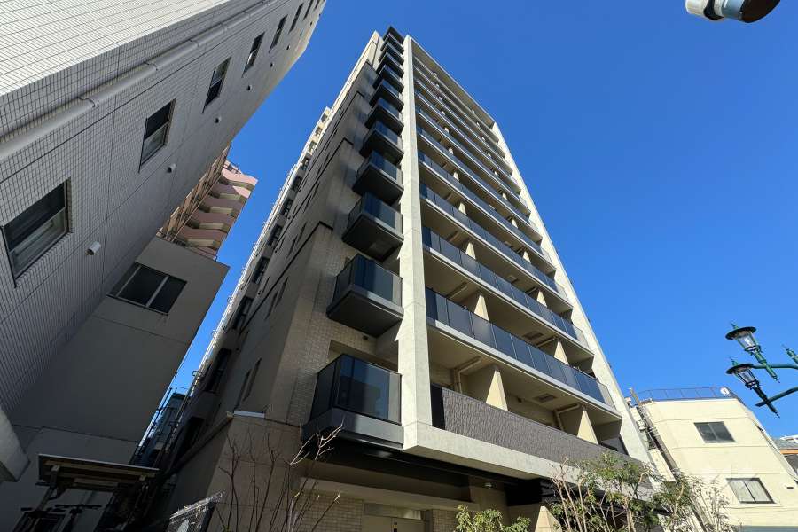 クレヴィア日暮里ザレジデンスの外観（南東側から）