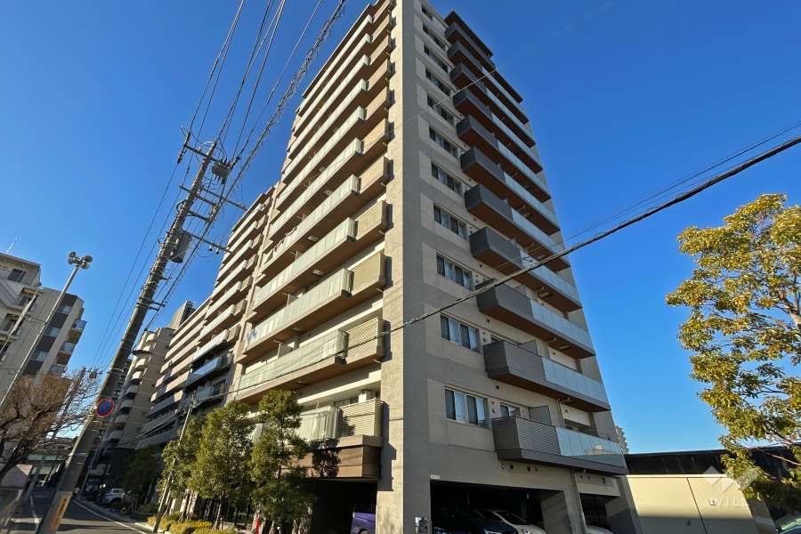 クレヴィア南千住リバーサイドツインイーストの外観（南東側から）