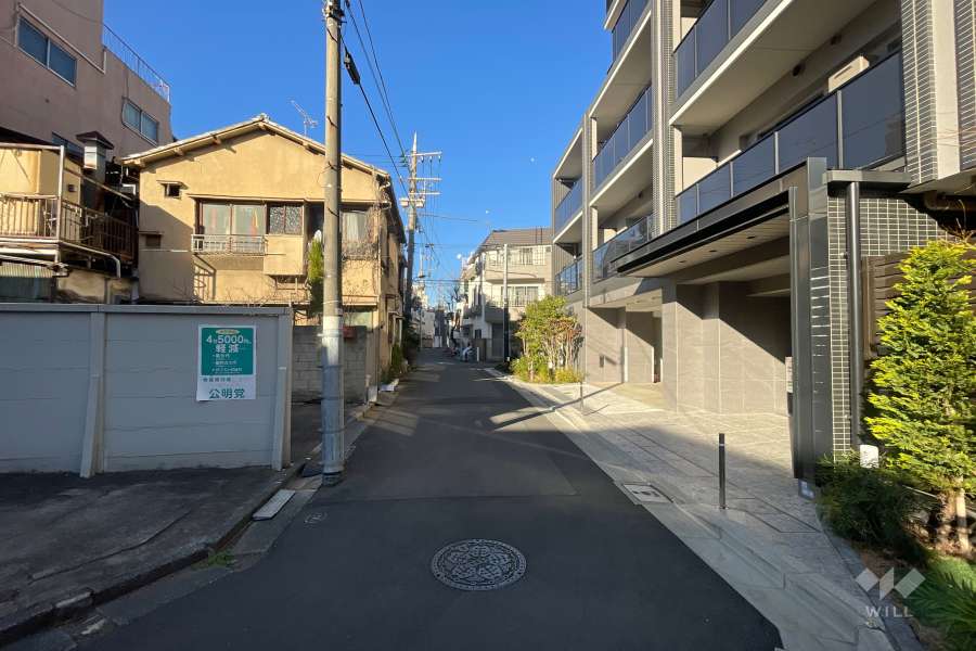敷地南西側の前面道路
