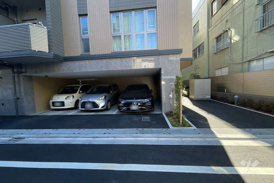 敷地内駐車場（屋内平面式）