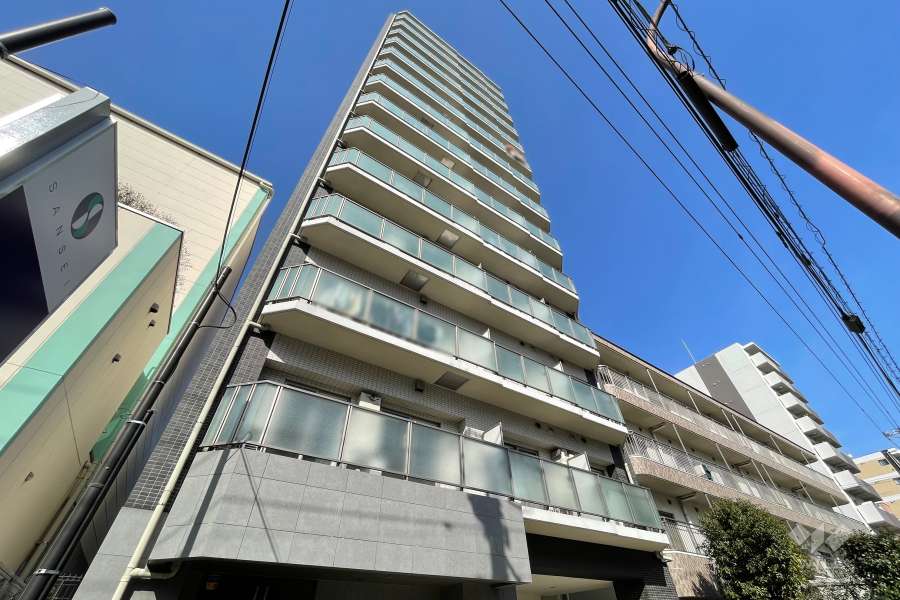 ミルーナヒルズ南千住の外観（南西側から）