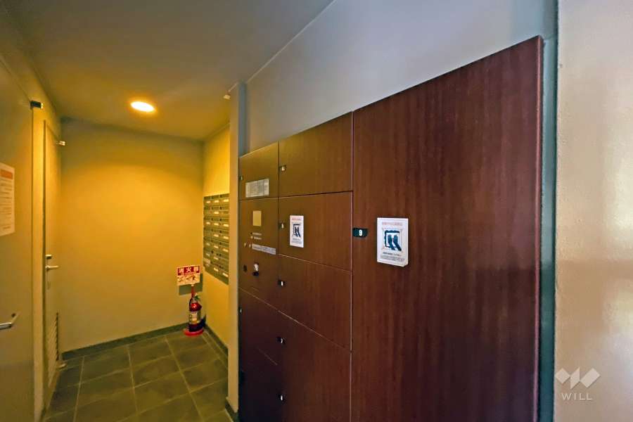 共用ポストと宅配ボックスk