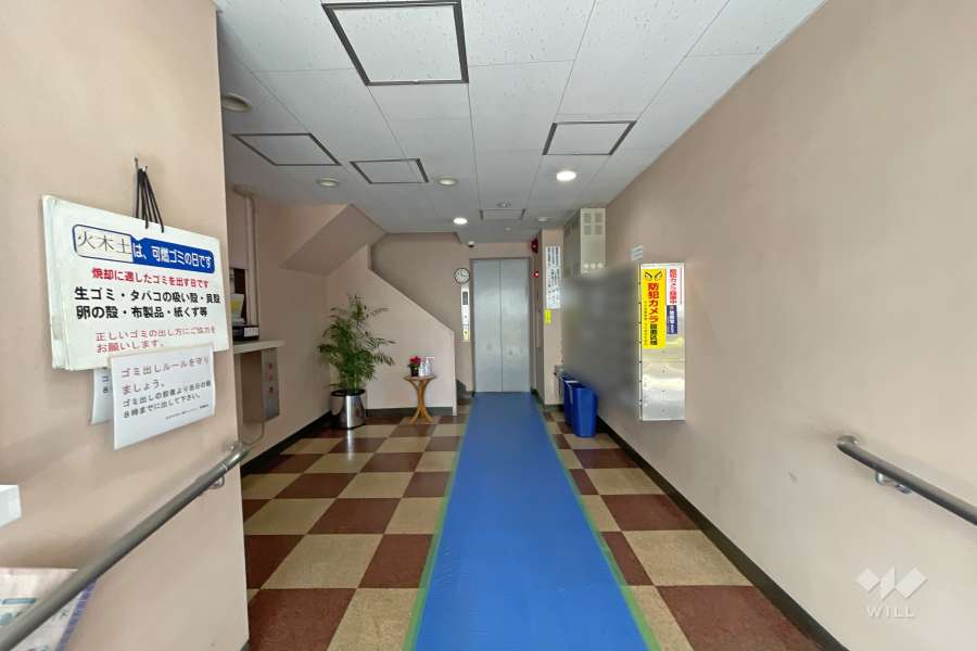 共用のエレベーター