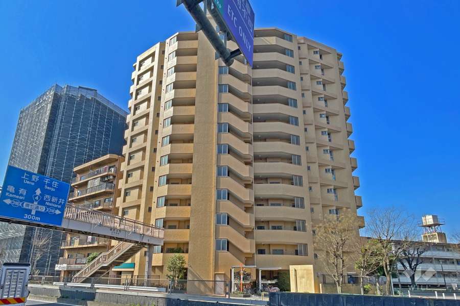 グーディッシュ西新井の外観（北東側から）