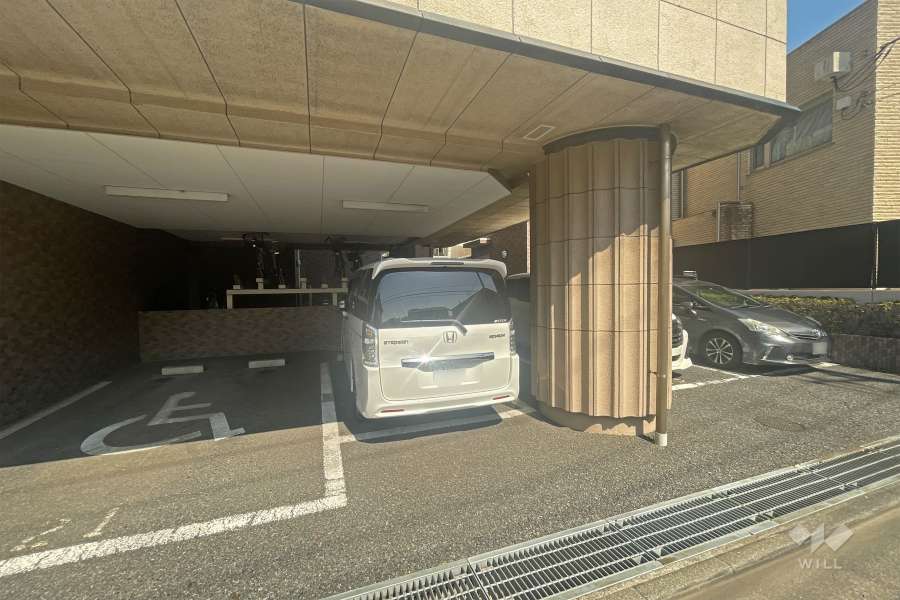 敷地内駐車場（屋内平面式）