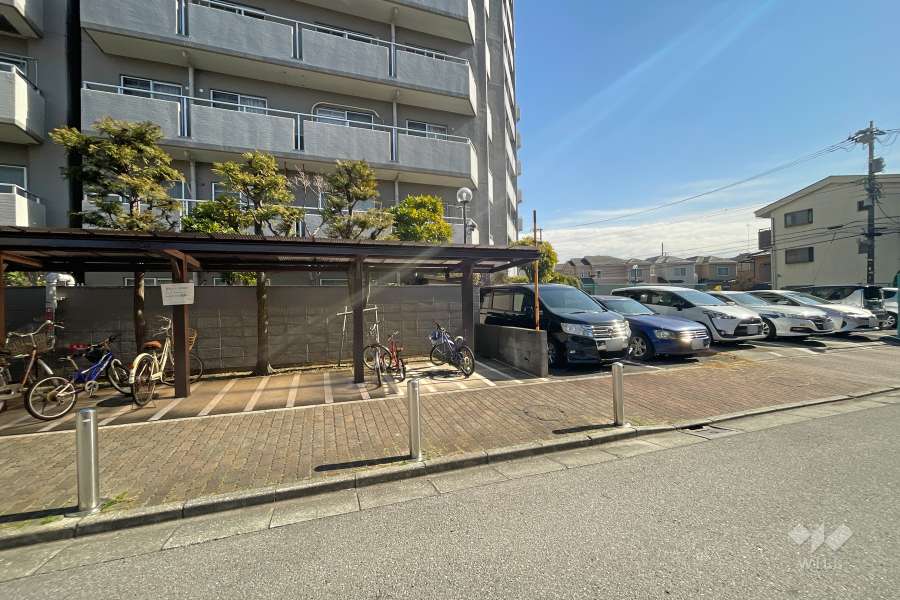 敷地内駐車場（屋外平面式）
