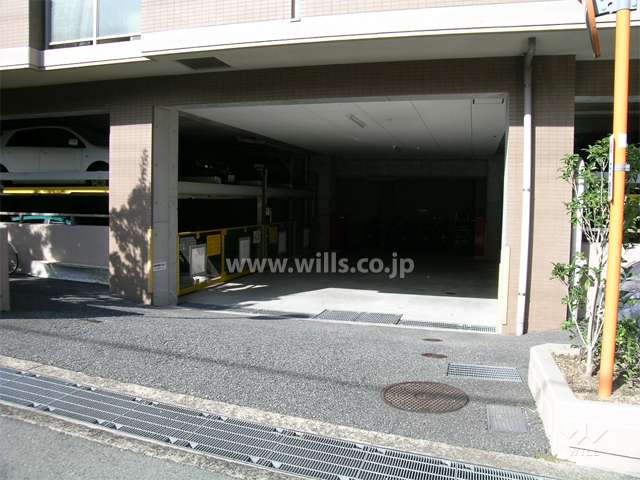 1階部分にある駐車場