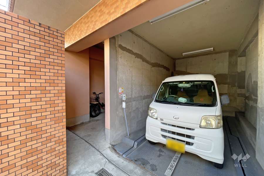敷地内駐車場（屋内機械式）