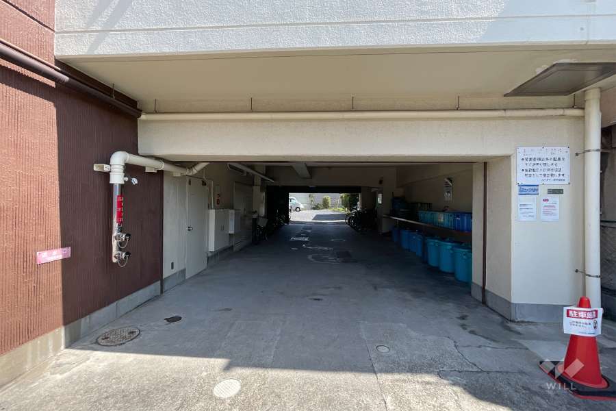 駐車場の出入り口