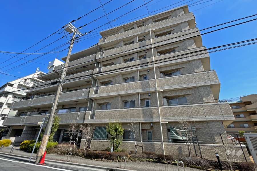 レーベンハイム竹ノ塚フィルモアの外観（南西側から）