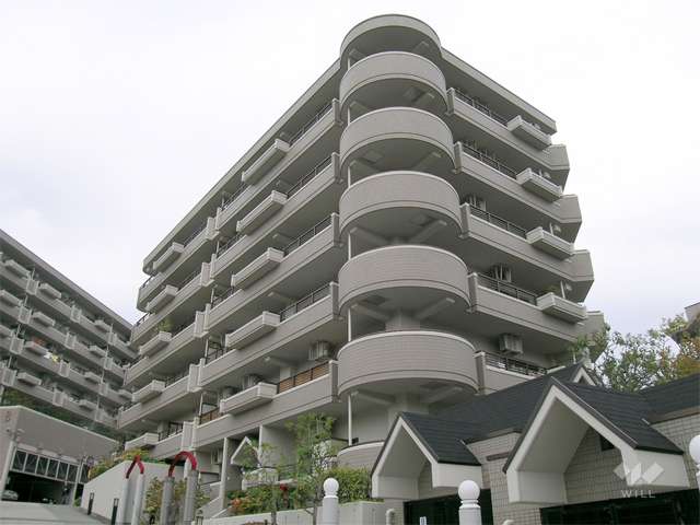 池田五月丘A棟の外観（南西側から）