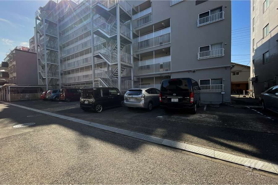 敷地内駐車場（屋外平面式）