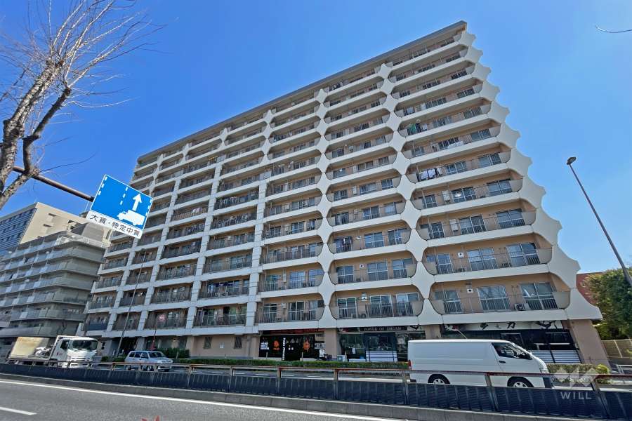 竹ノ塚マンションの外観（南西側から）