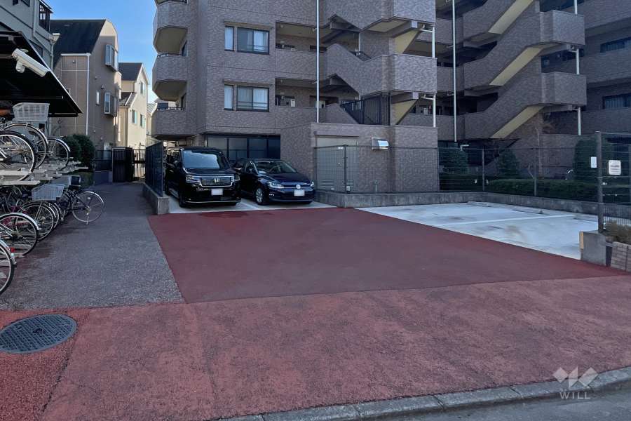 敷地内駐車場（屋外平面式）