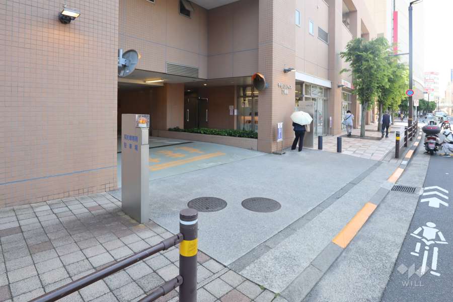 駐車場の出入り口