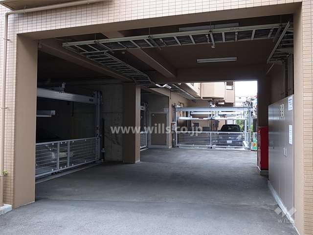 敷地内駐車場（機械式）