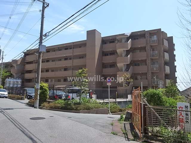 アジュール池田五月丘の外観（北西側から）