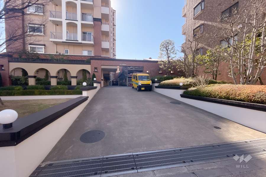 駐車場の出入り口・敷地内駐車場（屋外機械式）