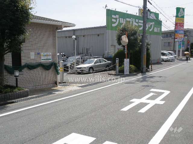 マンション北側の道路