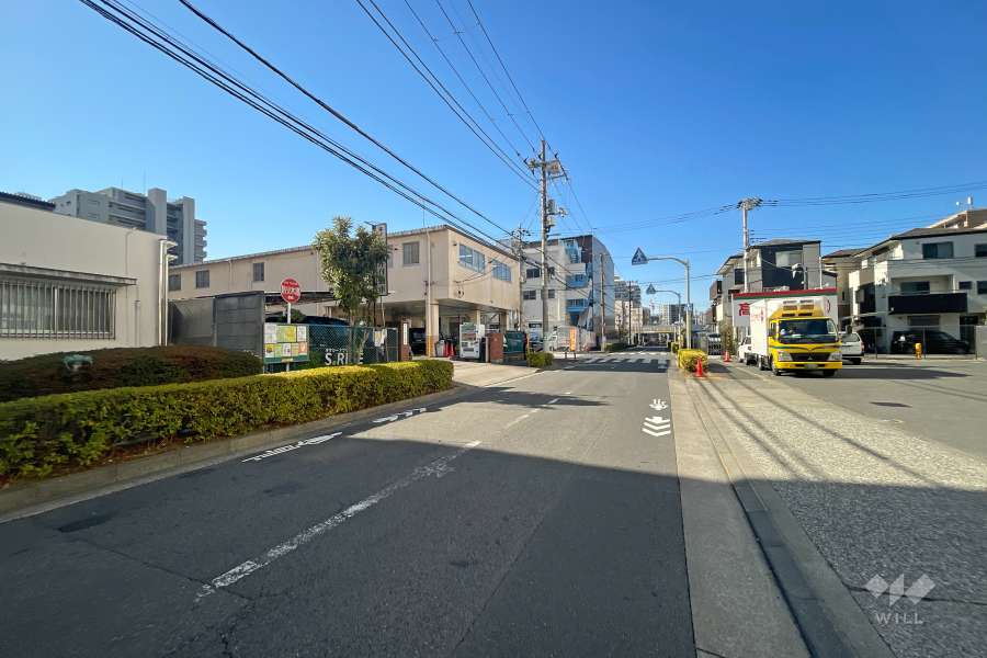 敷地北側の前面道路　