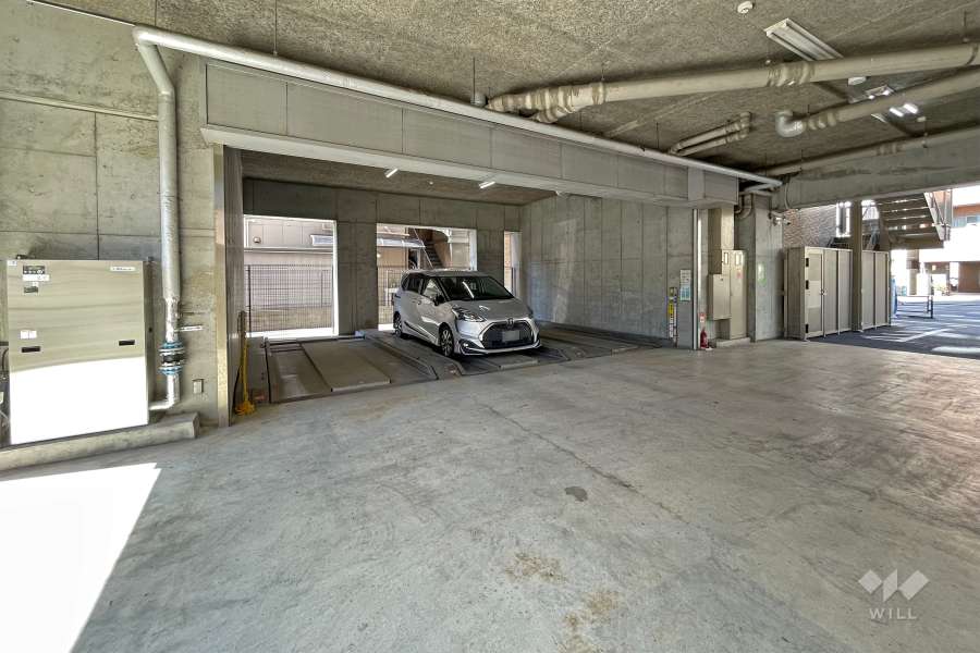 敷地内駐車場（屋内平面式）