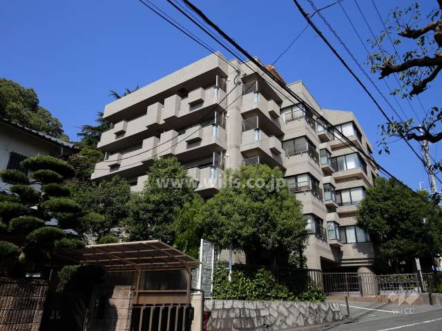 ユーロハイツ池田城山の外観（南東側から）