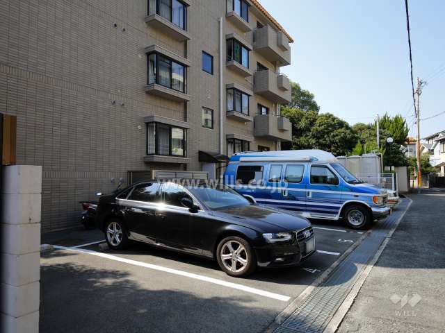 敷地内駐車場（屋外平面式）
