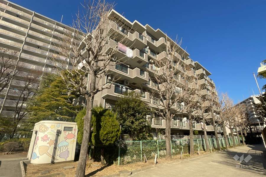 藤和シティホームズ北千住の外観（南東側から）