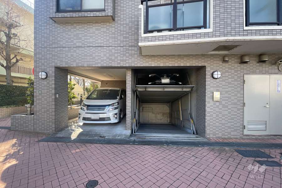 敷地内駐車場（屋内平面式と屋内機械式）