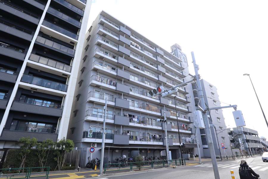 豊栄北千住マンションの外観（北西側から）