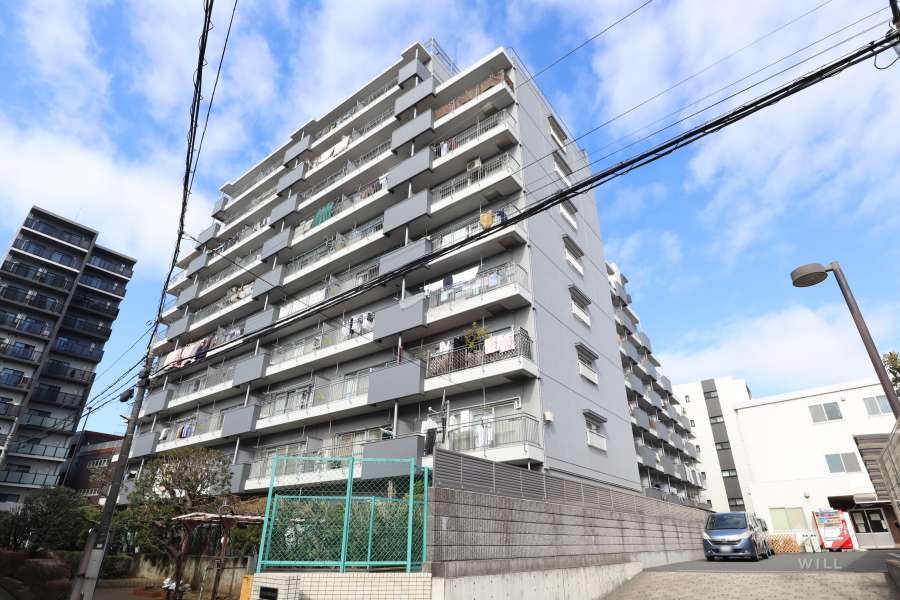 豊栄北千住マンションの外観（南東側から）