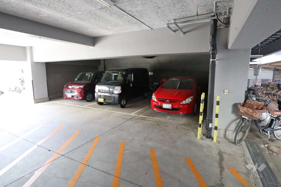 敷地内駐車場（屋内平面式）