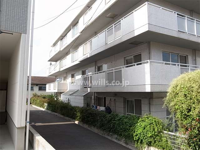 スワローハイツ池田の外観（南東側から）