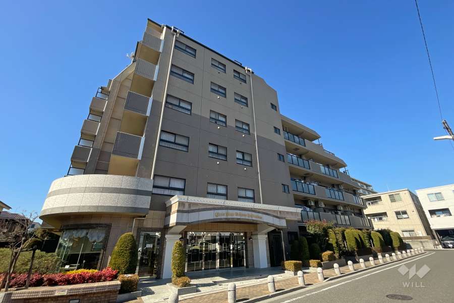 ライオンズステージ五反野壱番館の外観（南東側から）