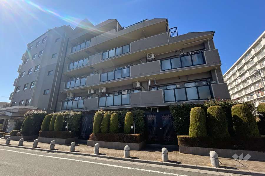 ライオンズステージ五反野壱番館の外観（北東側から）