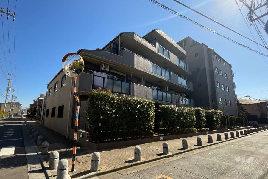 ライオンズステージ五反野壱番館の外観（北西側から）