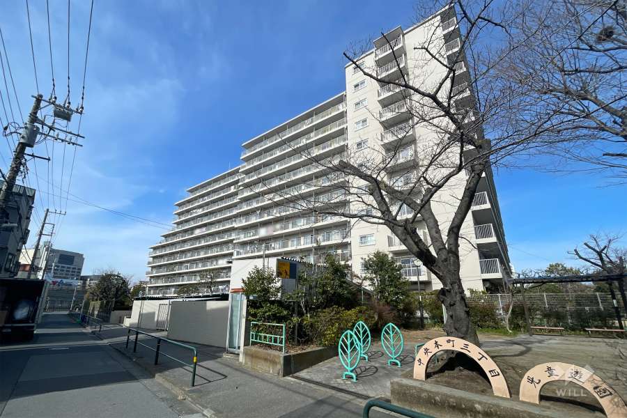 五反野スカイハイツの外観（南東側から）
